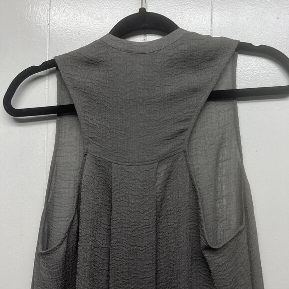 Helmut Sleeveless Button Front Womens Top Size Medium Flowy Lightweight - Picture 6 of 11